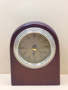Vintage Michael C. Fina Fifh Avenue US LA Solid Wood Desk Quartz Clock-Works